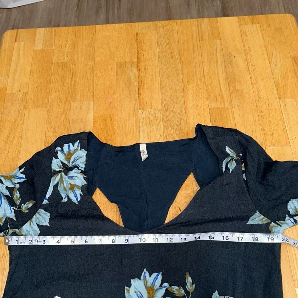 Free People Wanderer Bell Sleeve Mini Dress Boho Floral Medium Charcoal - Picture 8 of 11